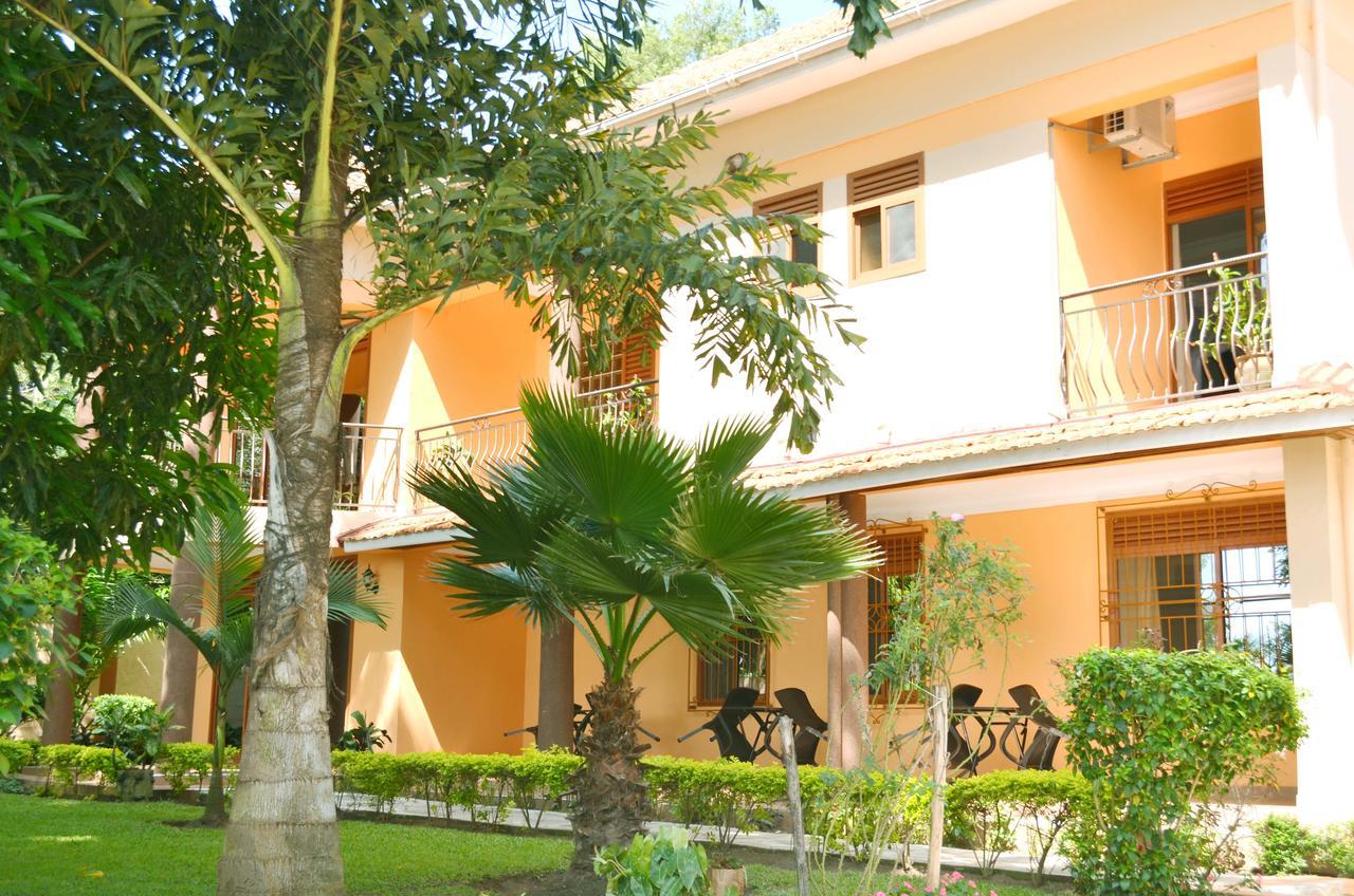The Palms Beach Hotel And Restaurant Limited Entebbe Esterno foto