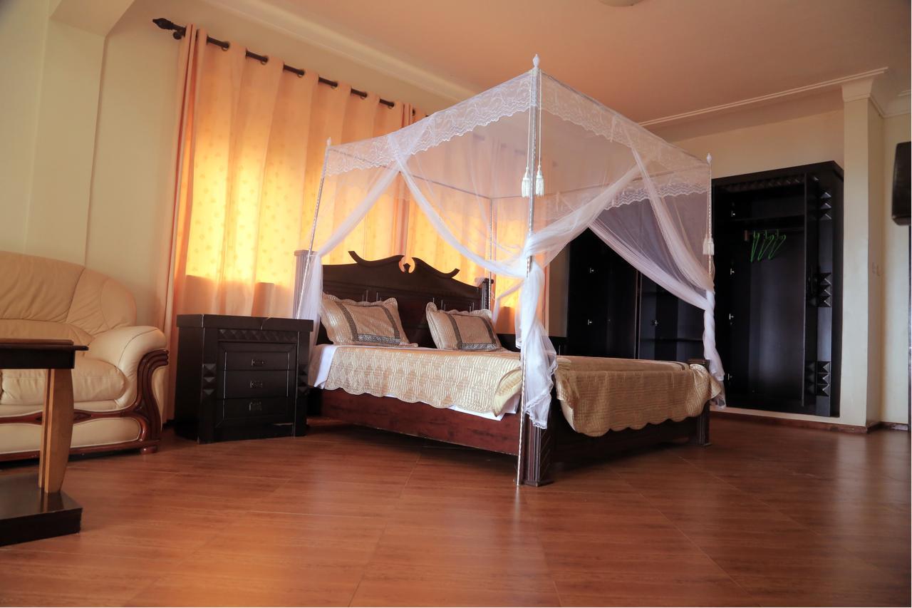 The Palms Beach Hotel And Restaurant Limited Entebbe Esterno foto
