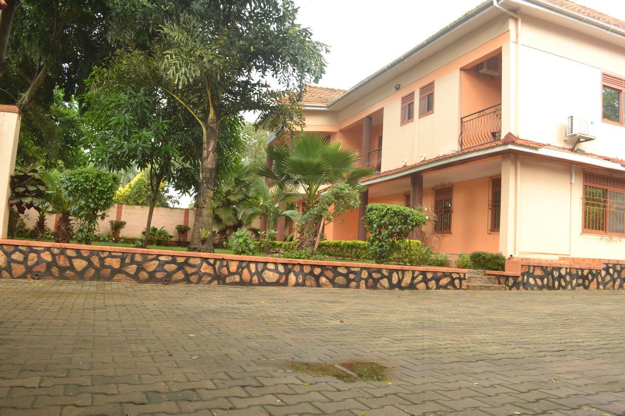 The Palms Beach Hotel And Restaurant Limited Entebbe Esterno foto